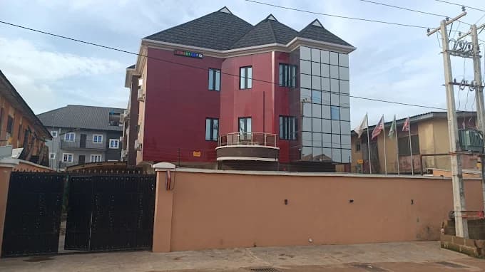 Ludale Hotels